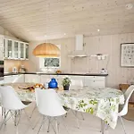 Сasa de vacaciones Cozy In With Kitchen Otterup